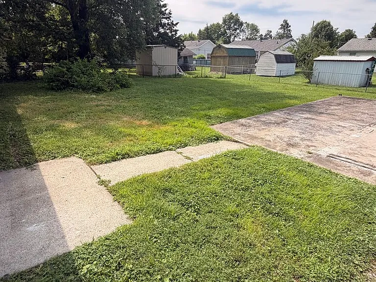 7306 Nathan Hale Way — Photo 4