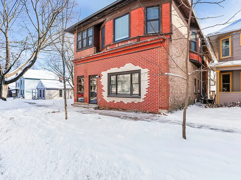 1331 E Dayton St #1 — Photo 30
