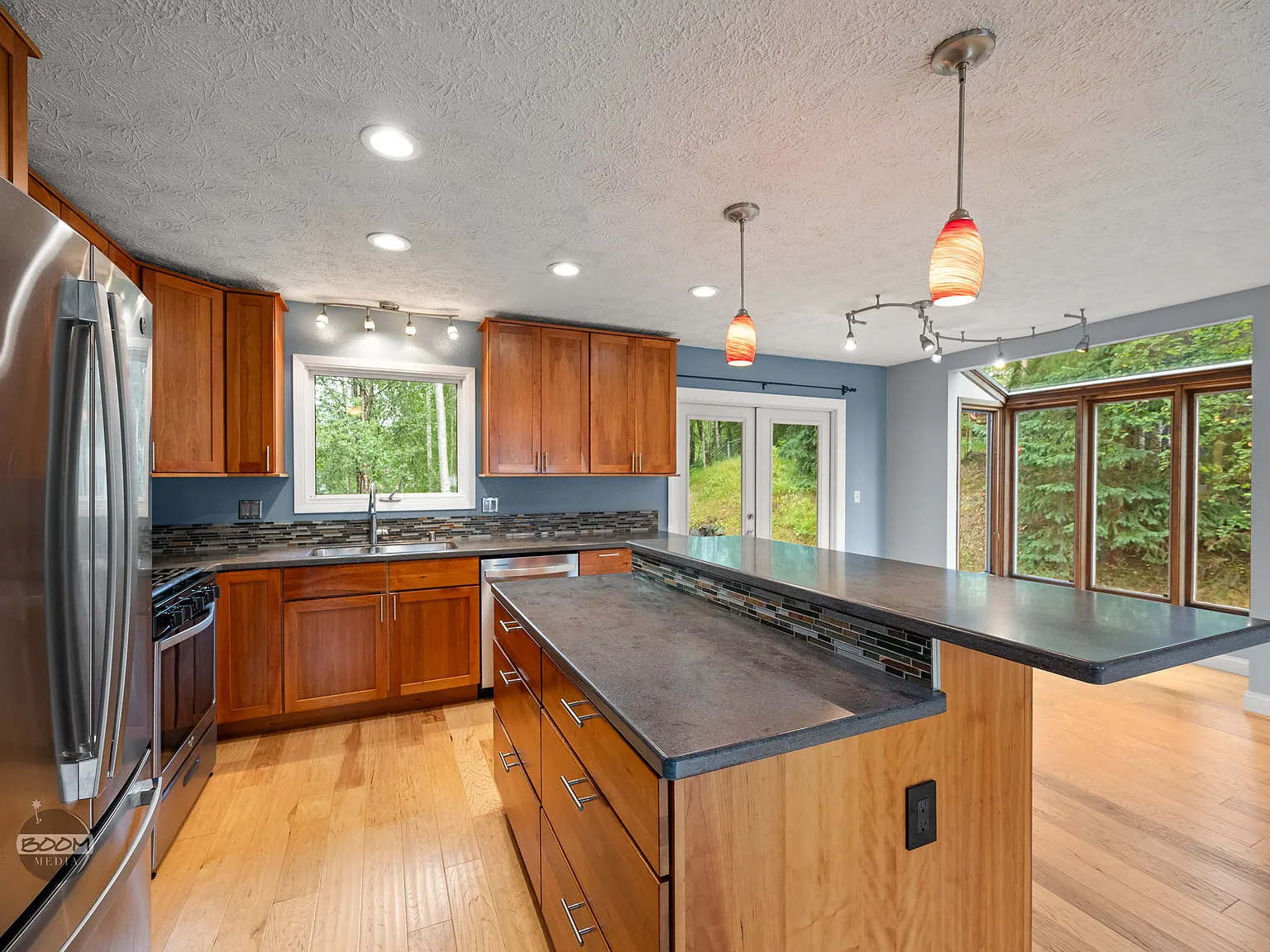 3 bed, 1689 sqft, $3,200 — Photo 3