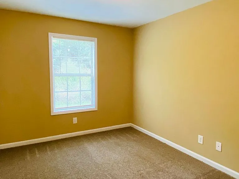 1725 Thistlewood Dr #B — Photo 13