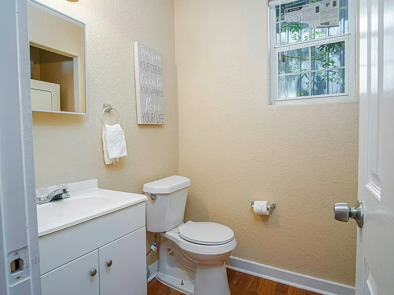 121 Douglas Way St #B — Photo 9
