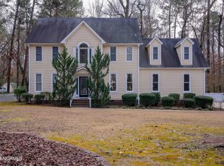 881 Lynchburg Dr, Jacksonville, NC 28546