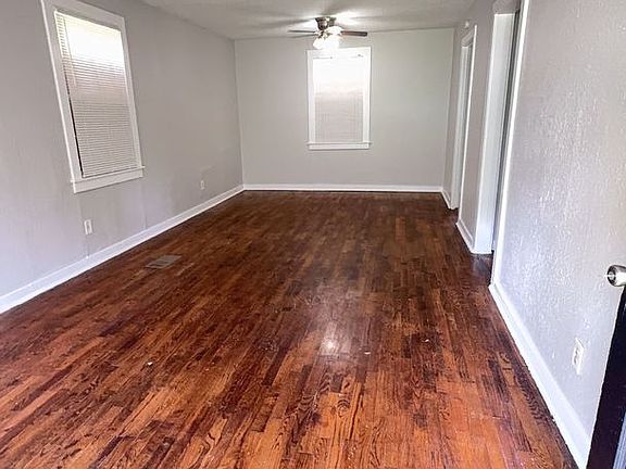 3rd image of 3164 Madeline Cir
