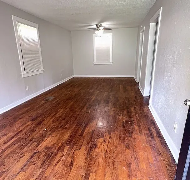 3164 Madeline Cir — Photo 3
