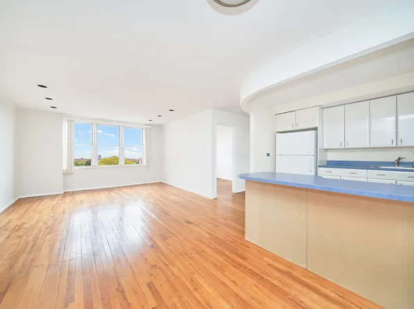 1530 East 8th Street image 1 of 11