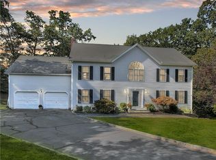 11 Quarry Ln, Hamden, CT 06518