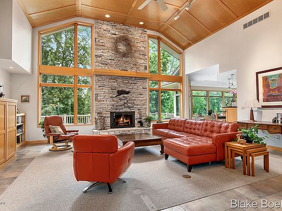 5th image of 1842 Watermark Dr SE