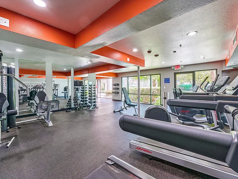 Casa Grande Senior Apartment Homes — Photo 37