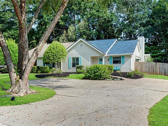 2nd image of 5097 Village Green Way