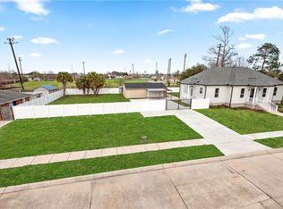 8521 Prince Dr, Chalmette, LA 70043