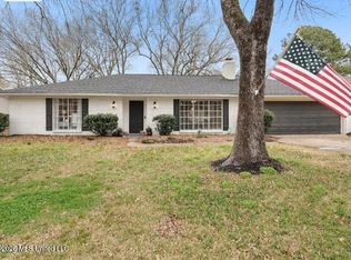 1519 Twin Oaks Dr, Clinton, MS 39056