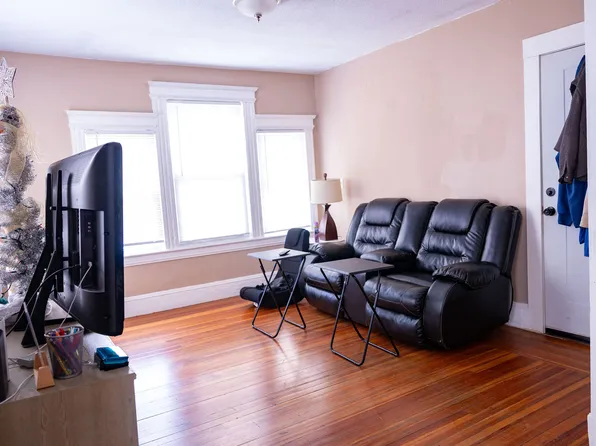 38 Greenacre Sq #2&3, Springfield, MA 01105