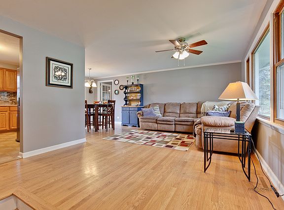 5th image of 537 Dawn Cir