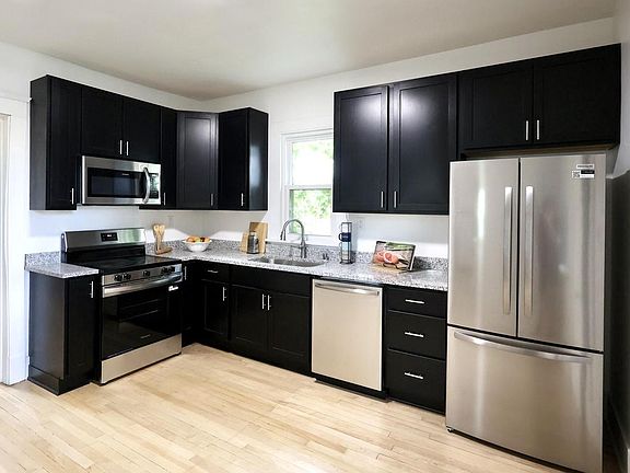 5th image of 1805 Taylor AVENUE