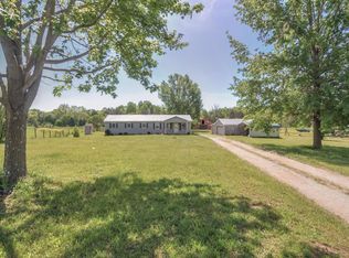 125 Rustic Ln, Shepherdsville, KY 40165