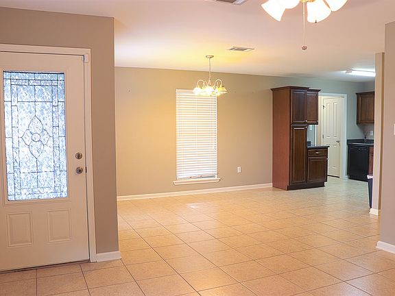 5th image of 218 Gabreten Ln