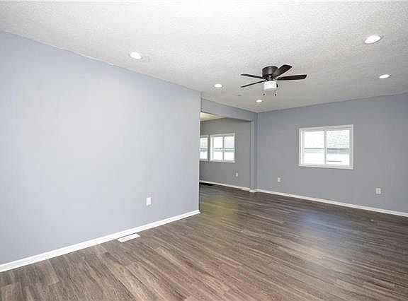 4th image of 1306 Waverly Ave