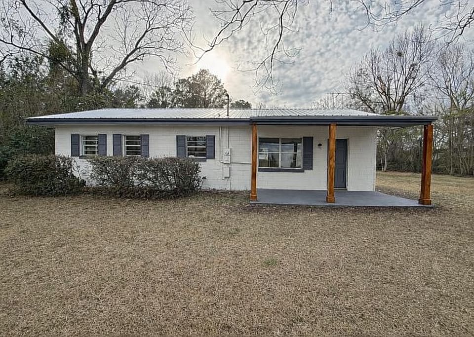 1st image of 3326 3rd Ave