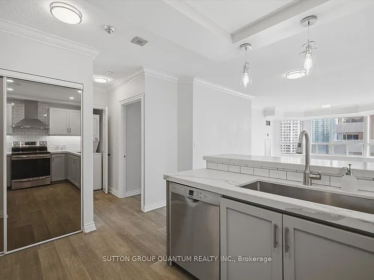 335 Webb Dr #Penthouse 106 — Photo 10