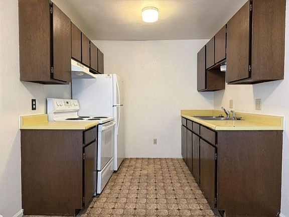 5th image of 4725 Mountain Rd APT 204