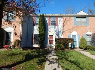 95 Pear Tree Ln #127, Franklin Park, NJ 08823