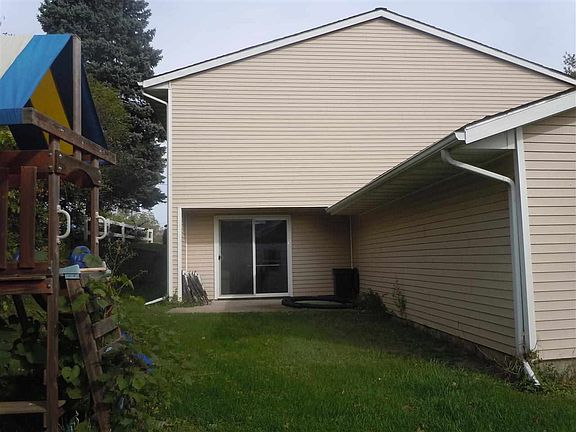 4th image of 329 E Oak St