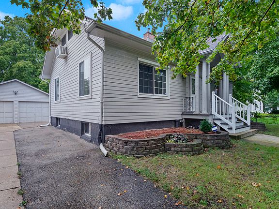 2nd image of 514 N 1st Ave