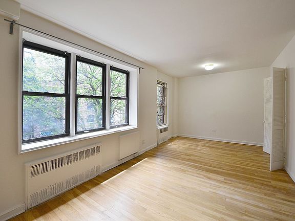 5th image of 3801 Hudson Manor Ter APT 2J