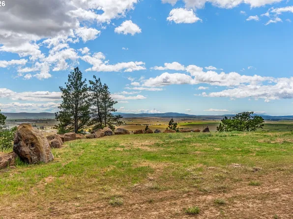 125 Eagle Dr #18/19, Goldendale, WA 98620
