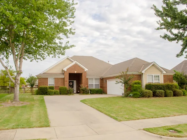 9280 Springwood Ct, Montgomery, AL 36117