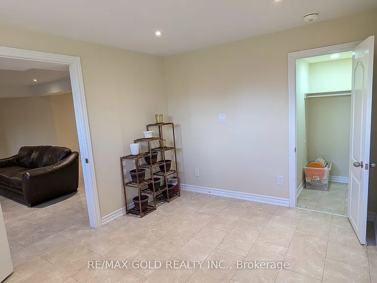 20 Hiking Ct #BASEMENT — Photo 12