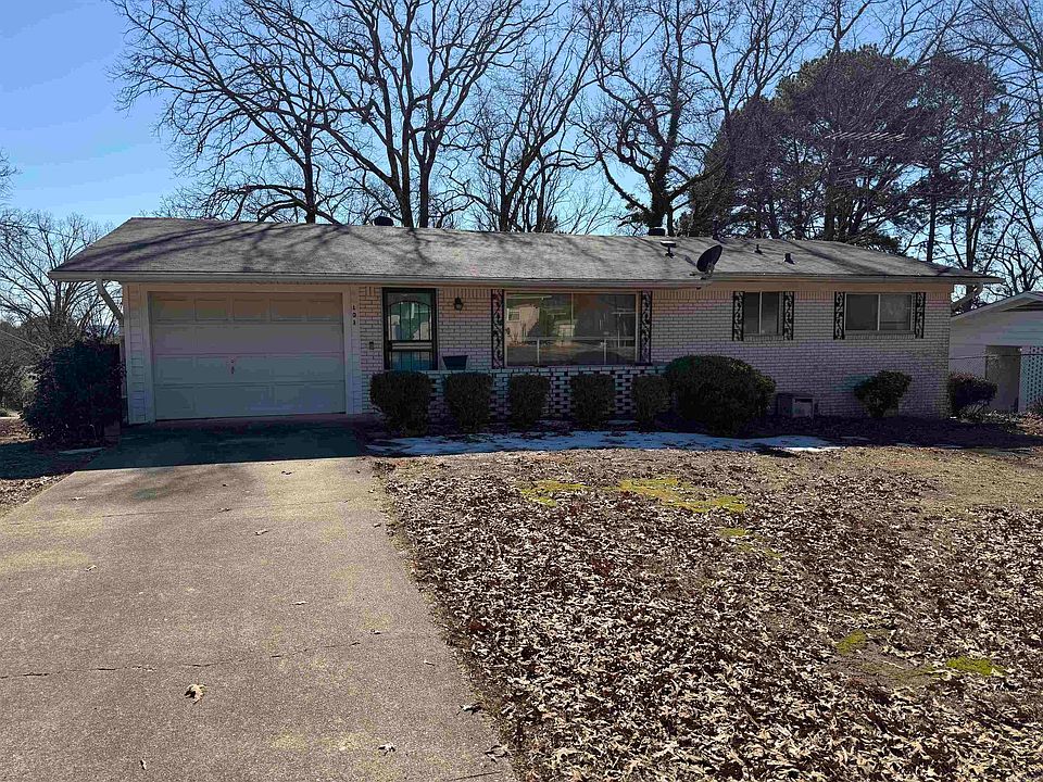 1st image of 101 Crocus St