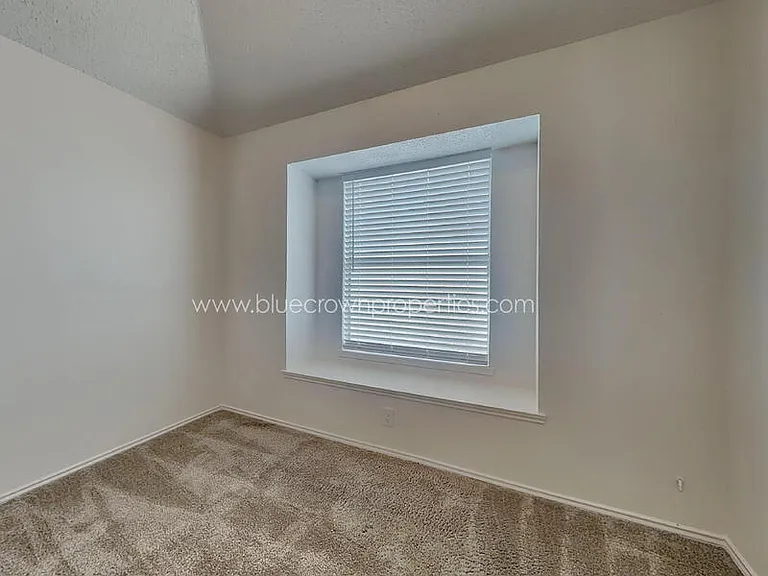 1409 Post Oak Dr — Photo 13