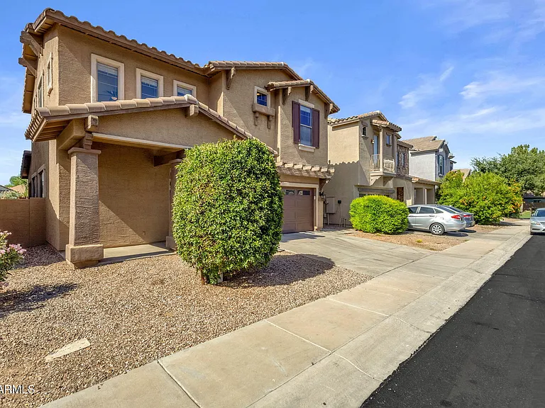 3074 S Southwind Dr — Photo 1