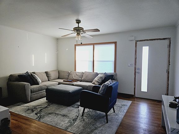 3rd image of 2234 W Elm Ave