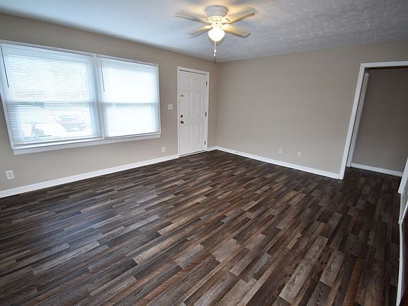 3rd image of 2976 Lake Rd #A