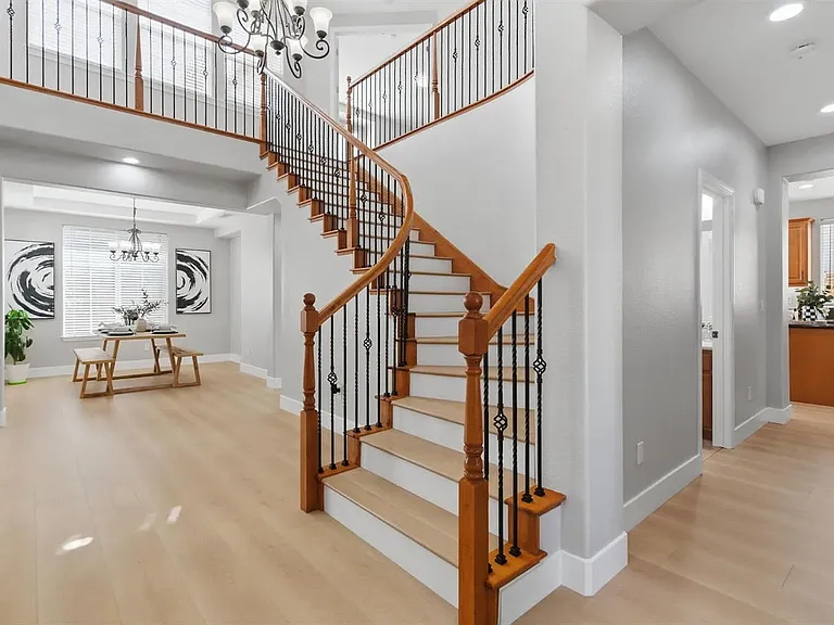 456 N Sierra Madre St — Photo 35