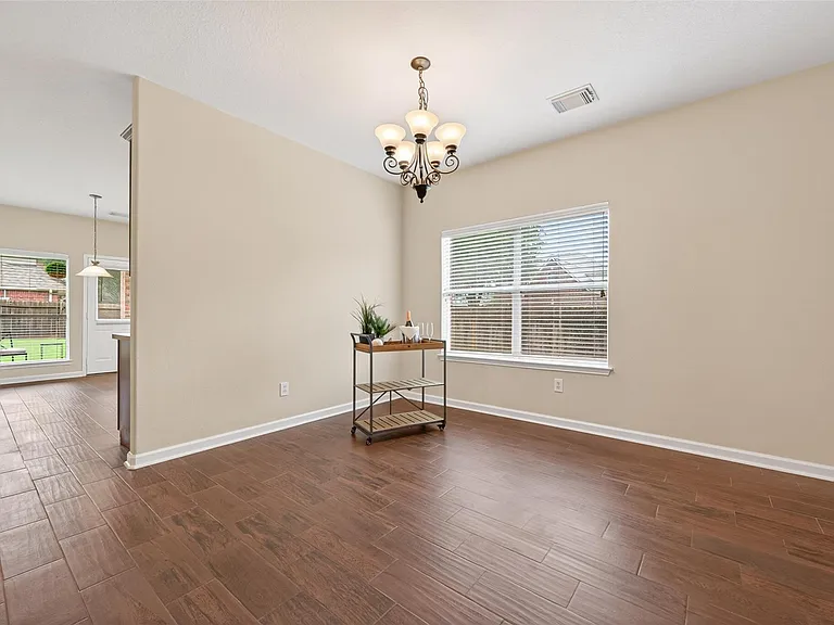 10427 Lyndon Meadows Dr — Photo 6
