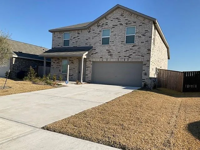 4 bed, 2.5 bath, 1958 sqft, $2,300 — Photo 3