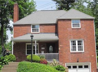 818 Fruithurst Dr, Pittsburgh, PA 15228
