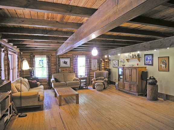 5th image of 9501 Todds Tavern Dr