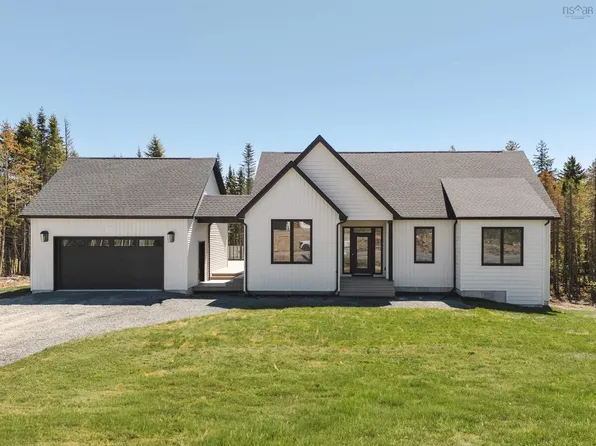 335 Zaffre Dr, Middle Sackville, NS B4E 0X4