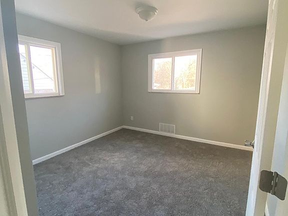 3rd image of 3939 Vine Vista Pl