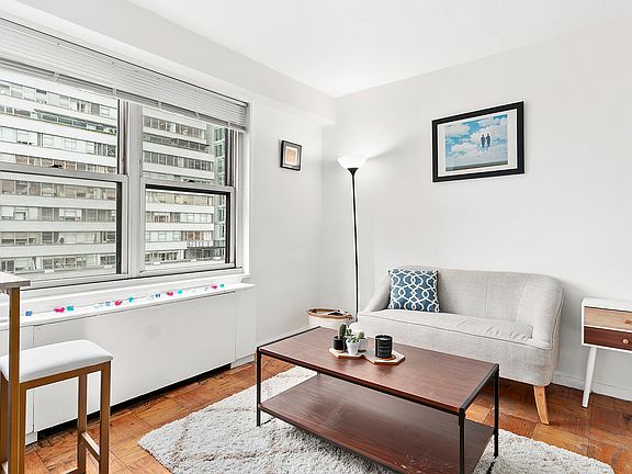 5th image of 224 E 60th St APT 11G