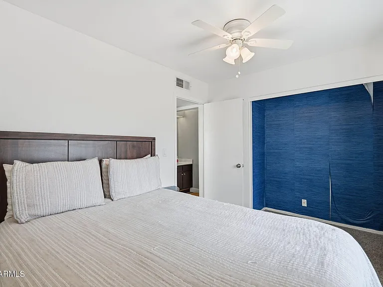 1735 E Stephens Dr — Photo 24