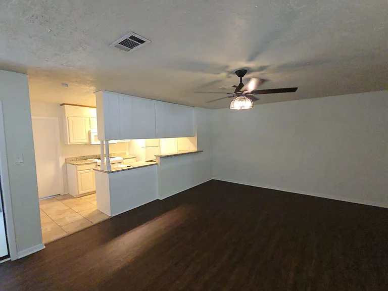 629 W Ridge Dr — Photo 8