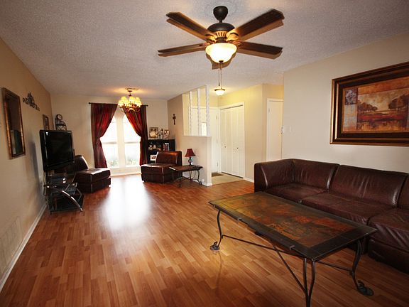 2nd image of 1408 Las Palmas Cir