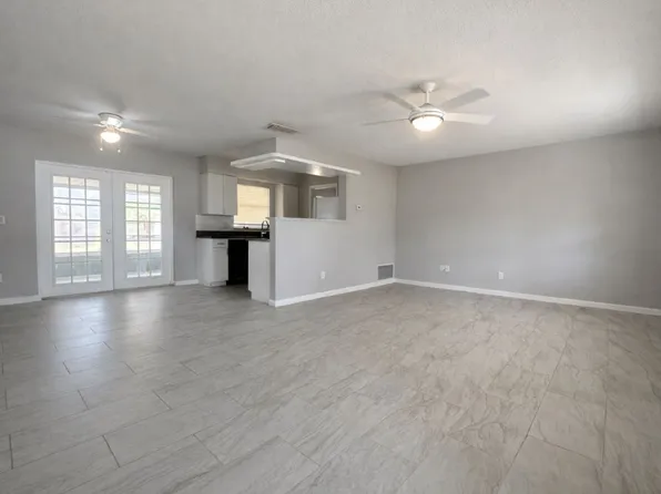 424 Cactus Cir, Lehigh Acres, FL 33936