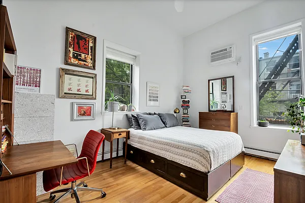 Sold by Compass | media 6