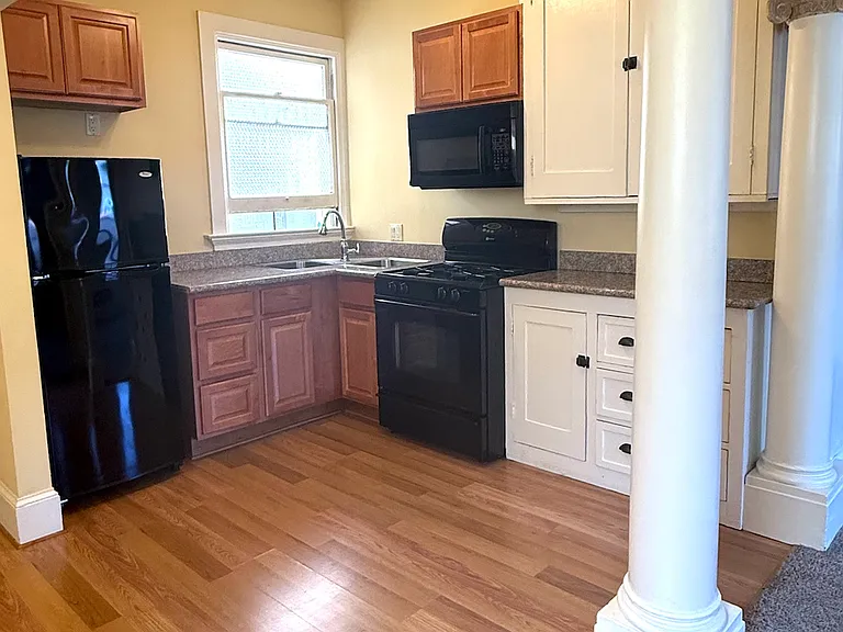 524 Georgia St #304 — Photo 8